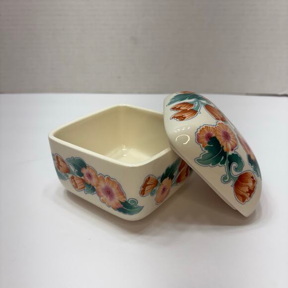 Vintage Floral Ceramic TrinketBox Made in Post War Japan 60s–70s MCM collectible - Picture 5 of 8